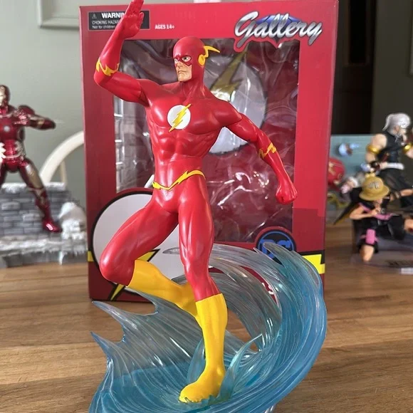 DC THE FLASH ⭐️9” Gallery PVC Statue